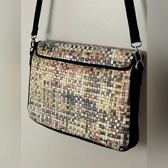 Unique Recycled Newspaper Messenger Bag Hand Woven Lined Laptop Sleeve Unisex - Picture 6 of 16